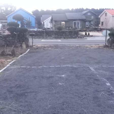 Hamdeok Pool Villa Pension Чеджу Екстериор снимка