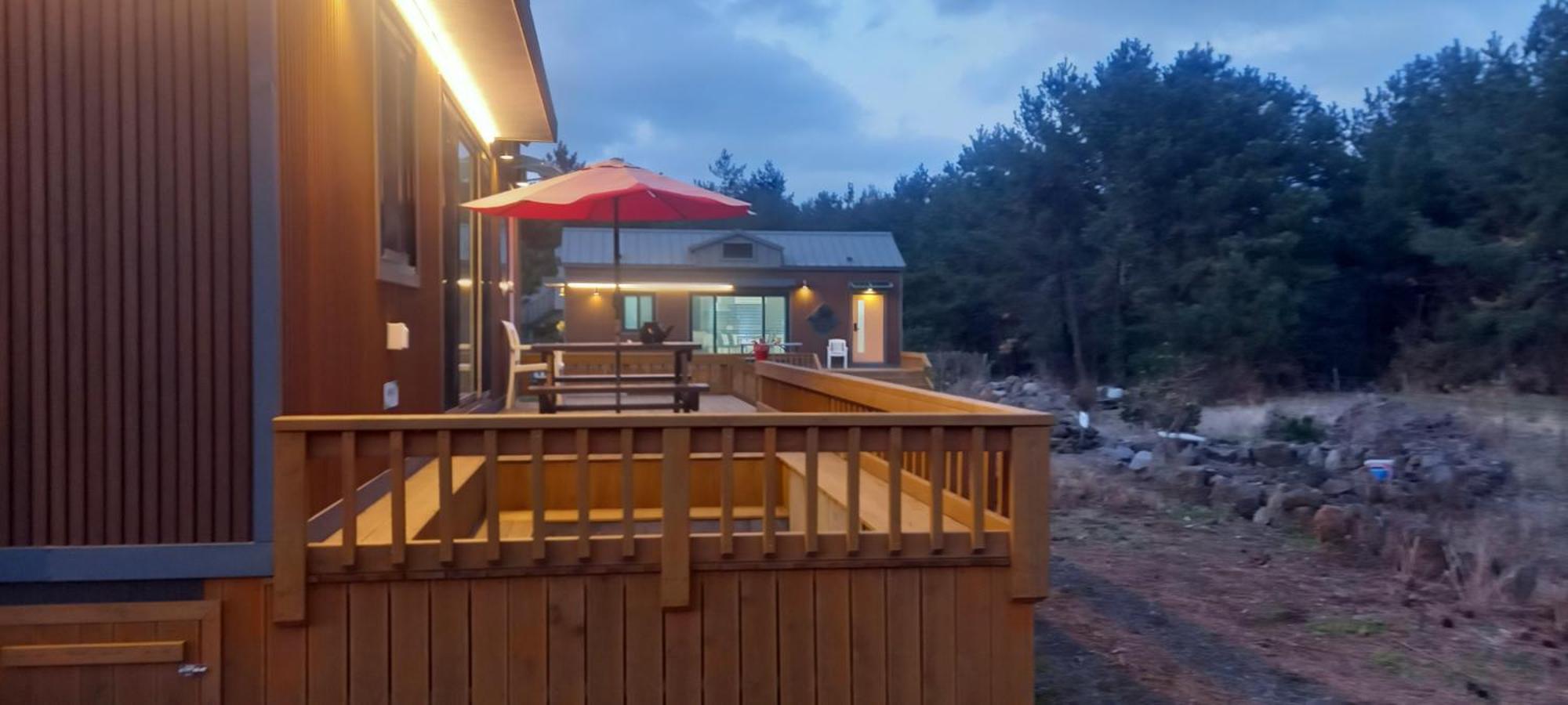 Hamdeok Pool Villa Pension Чеджу Екстериор снимка
