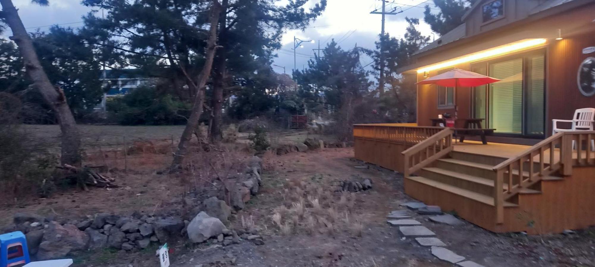 Hamdeok Pool Villa Pension Чеджу Екстериор снимка